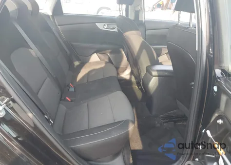 2022 Kia Forte Fe z USA, uszkodzony, nr VIN 3KPF24AD7NE441927